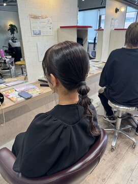 コワファーストナガサキシャンプーボーイ(COIFF1RST NAGASAKI SHAMPOO BOY) 編みおろしアレンジ