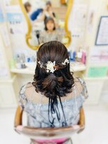 美容室 ティンカーベル ハーフアップ