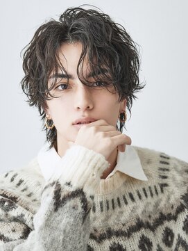 オーシャントーキョー(OCEAN TOKYO) 【大人の色気】ミディアムヘア黒髪パーマ波巻きセンターパート