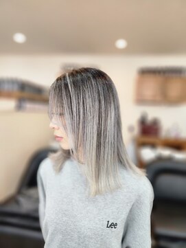 バレイヤージュ×ホワイトベージュ