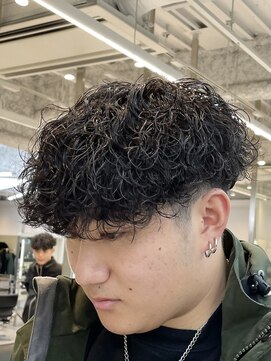 フィフスパーク(fifth PARK) 渋谷波巻きツイストスパイラルシャドウパーマfifthメンズカット