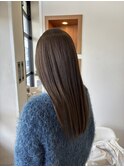 オリーブベージュ
