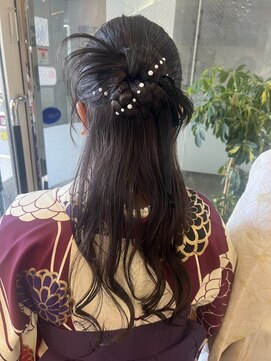 ヘアーリゾートラシックアールプラス(hair resort lachiq R+) ハーフアップ×カチモリ