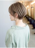 ハイライト×前下がりショートボブ