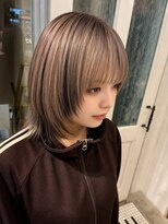 ハク アトリエ(HaKU atelier)&nbsp;デザインカラーローライトレイヤーボブ落ちる黒透明感ハイトーン