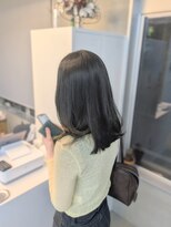 カラフェ(carafe) 透明感カラー オリーブグレージュ 髪質改善カラー レイヤー