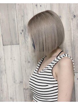 アイスアウト(iced out) 前下がりボブ【赤羽】