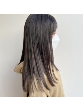 美容室 アイディー i-dee 透け感ロング