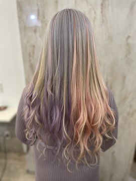 ラビス(Lovis) 似合わせカット/メルティカラー/着物ヘア/フェミニンロング