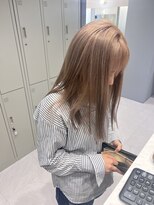 シカ 神戸三宮元町店(Cica)&nbsp;ミルクティーベージュ ブロンドベージュ ブリーチ 三宮 元町