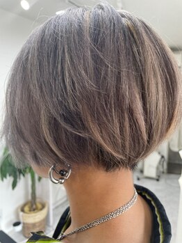 まちの髪染め屋さん 呉羽の里店の写真/白髪染めでも明るい色味が叶う♪種類豊富なカラー剤の中から、あなたに一番似合うカラーをご提案します。