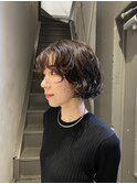 20代30代40代くせ毛風パーマ丸みショート小顔カット抜け感
