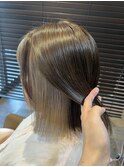 オリーブ×グレージュ