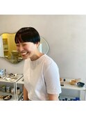 黒髪マッシュヘア