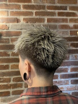 ミリオンバックス 神田店(Million Bucks) スパイキーショート<理容室>[メンズ/眉毛/バーバー/御徒町]