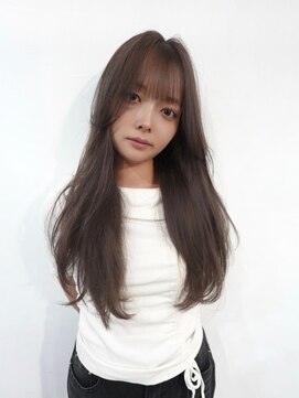 ジーナ オモテサンドウ(XENA) 透明感抜群グレージュ×レイヤーカット