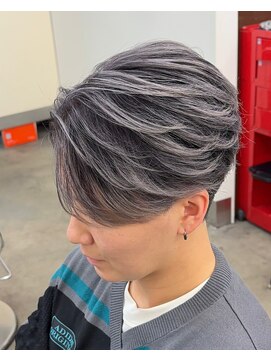 テンバイリップスヘアー(TEN by LIPPS hair) ホワイトシルバーアッシュバレイヤージュツーブロセンターパート