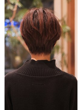 ビュートリアム 福岡(BEAUTRIUM) 乾かすだけで決まる女性らしい品のあるハンサムショートヘアー