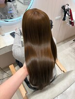 ロエ(LOE) ヘーゼルベージュレイヤーカット顔周りレイヤーブリーチなし