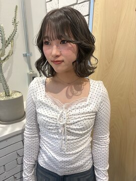 ニュア(neua) レイヤーボブ/オリーブグレージュ/奈良/橿原神宮前