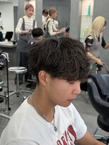 オーバルバイアピッシュ(OVARL by apish)&nbsp;フェザーパーマメンズパーマシャドウパーマ波巻きパーマ