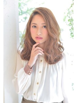 ファミーユ(famille) famille・大人可愛いゆるふわヴェールウェーブ