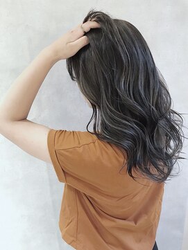ムウ 難波(MOU) ハッシュカットフルバング似合わせカットレッドブラウン20代30代