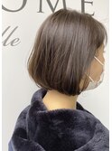オリーブベージュ/内巻きボブ