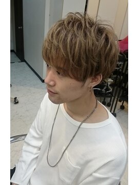 アリオン 【alion】ハイトーンベージュマニッシュショート