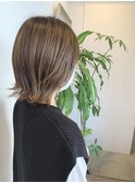 外ハネが可愛いミントベージュ