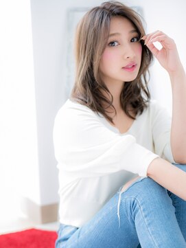 ドクターズサロン LAB 小山店 センターパートで小顔ふんわりカールセミディg小山20代30代40代