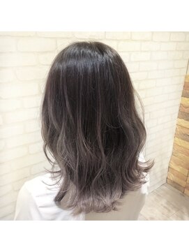 ブレンドバイハピネス(Blend by happiness) コントラストがしっかり入った【バレイヤージュカラー】