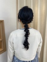 編み下ろし　ローポニー　ポニーテール　玉ねぎヘア