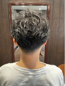 ヘアーサロン イデア(Hair salon IDEA)の写真/気さくな男性スタイリストなので初めてでも来店しやすい♪髪の悩みも相談しやすいので、メンズにも好評◎
