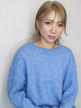 バース(BIRTH) 天神【BIRTH】くすみベージュ×外ハネフェザーショート