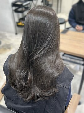 エヌアイ オモテサンドウ(ni omotesando) ☆透明感たっぷりグレージュカラー オリーブグレージュ☆