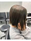 オリーブグレージュ