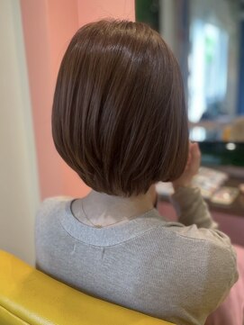 エミュー 大船店(emue) 大船ショートヘア大人ショートボブ白髪ぼかしハイライト白髪染め