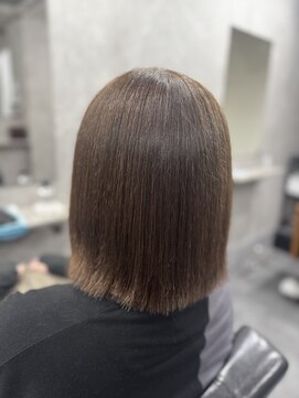 アールフォー 立石(R.4) 肩上ボブ