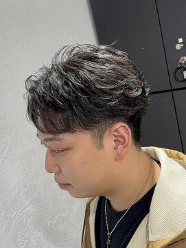 オーバルバイアピッシュ(OVARL by apish) フェザーショートフェザーパーマシャドウパーマ毛流れリバース