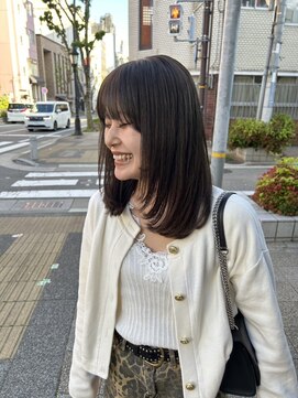 ニーイチイチ(211) 顔周りレイヤー/暗髪グレージュ/透明感カラー/神戸三宮