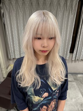 ミミー(mimiiy) ホワイトブロンド
