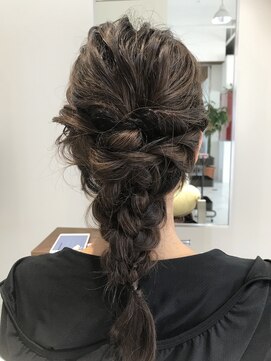 オクト ヘアー(octo hair) 編みおろし