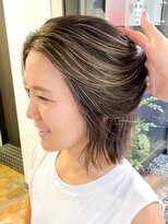 ノラ ウメダ(NORA UMEDA)&nbsp;【NORA UMEDA 高木】２０代３０代◎細めサーフハイライト