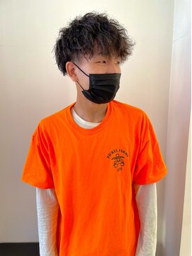 クララ サカエ(CLALA Sakae LA.DONNA group) ツイストスパイラルパーマ