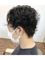 ウィスカーヘアー(whisker hair)&nbsp;アップバングパーマ風アレンジ