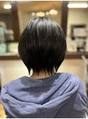 ショートボブ