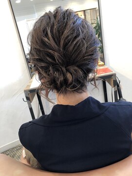 ポルム パプリカ(polum paprika) ボリュームシニヨンアレンジ◎お呼ばれ 結婚式 二次会