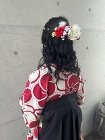 アチーブ ヘア デザイン(achieve hair design)&nbsp;ヘアセット お嬢様無造作ウェーブハーフアップ 卒業式着物