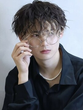 コンフィデンス メンズヘアー(confidence MEN'S HAIR) スパイラルパーマ×外国人風フェイスフレーミング 新宿/新宿駅